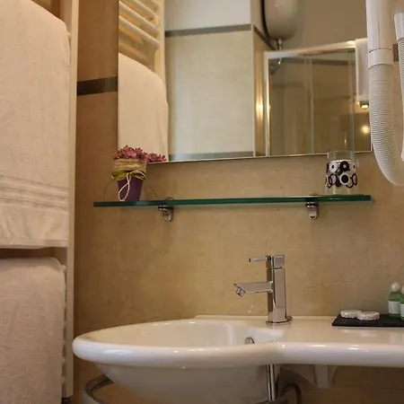 Candia Vatican Guest house 3*